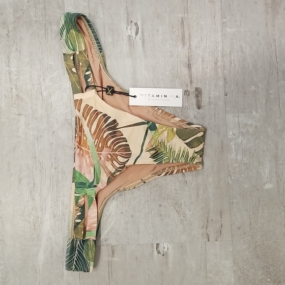 💕VITAMIN A💕 Bikini Hipster Bikini Bottom ~ Palm Leaf Print 6 Small S NWT - Picture 3 of 7